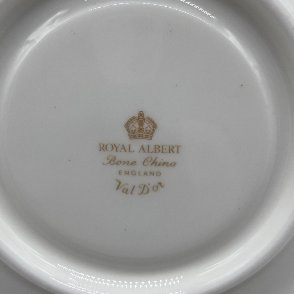 Royal Albert Val D’Or English Bone China Cup & Saucer - Picture 8 of 8